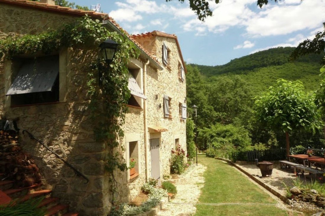 Estate in Saint-Laurent-de-Cerdans, Occitania, France 1 - 17075185
