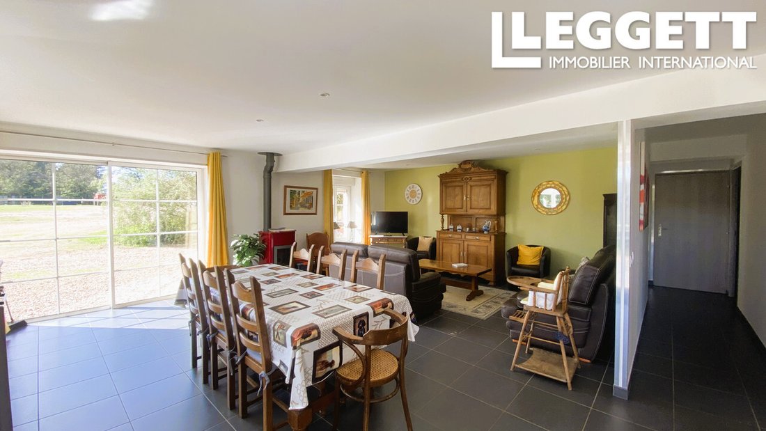 House in Epineuil-le-Fleuriel, Centre-Val de Loire, France 4 - 17079643