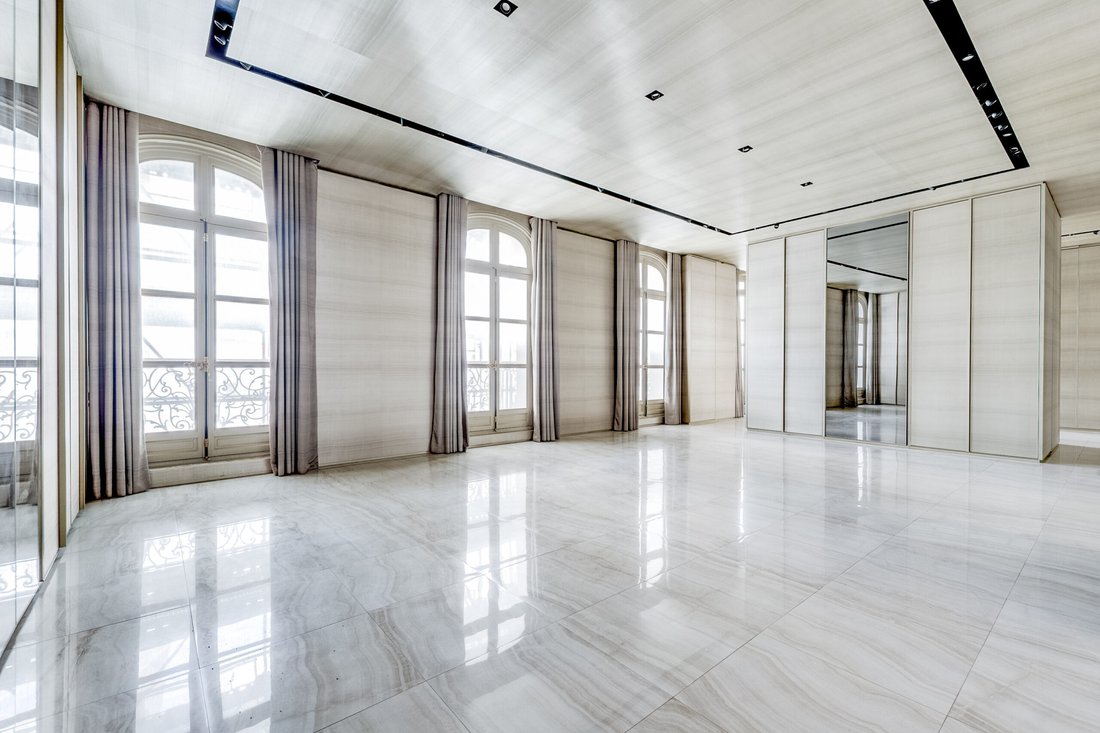 Apartment in Saint Philippe du Roule, Paris 8e Arrondissement, Paris 4 - 17078717