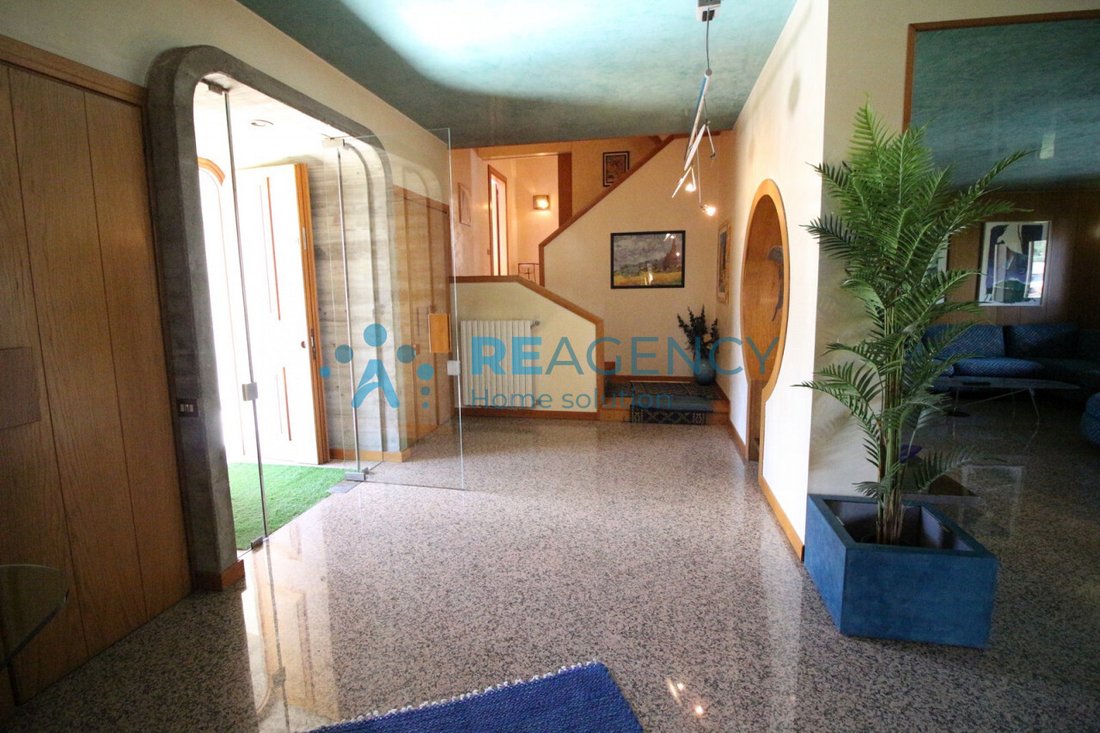 Villa in Caltrano, Veneto, Italy 4 - 17079937