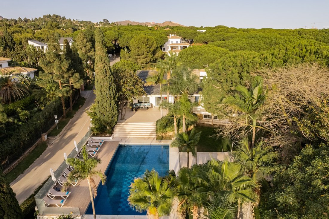 Villa in Elviria-Cabopino, Marbella, Spain 1 - 17082886