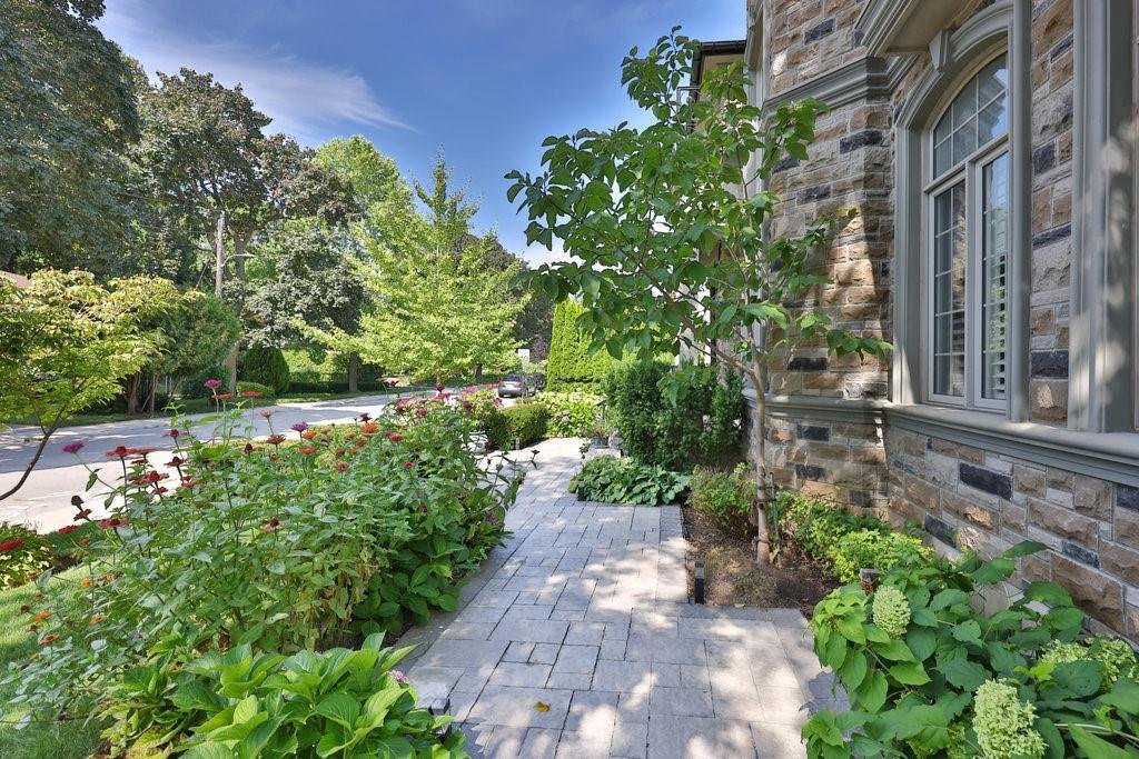 House in Burlington, Ontario, Canada 3 - 17086578