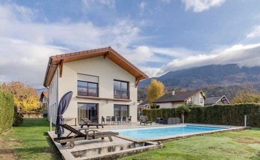 Villa in Vaulnaveys-le-Haut, Auvergne-Rhône-Alpes, France 1
