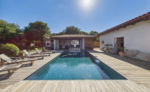 House in Bonifacio / Bunifaziu, Corsica, France 1