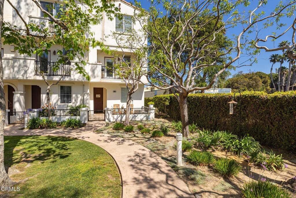 Condo in Ventura, California, United States 1 - 17051111