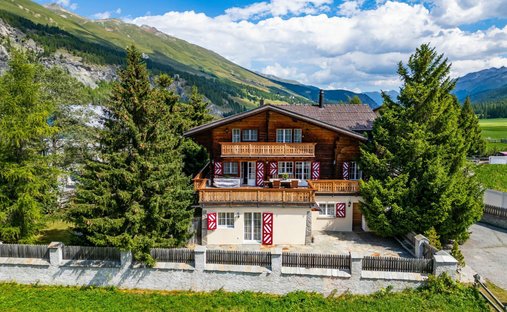 House in La Punt-Chamues-ch, Grisons, Switzerland 1