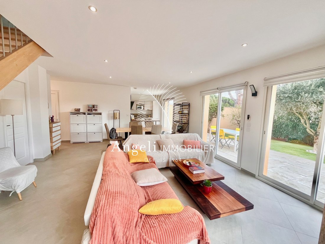 Villa in Frejus, Provence-Alpes-Côte d'Azur, France 4 - 17092014