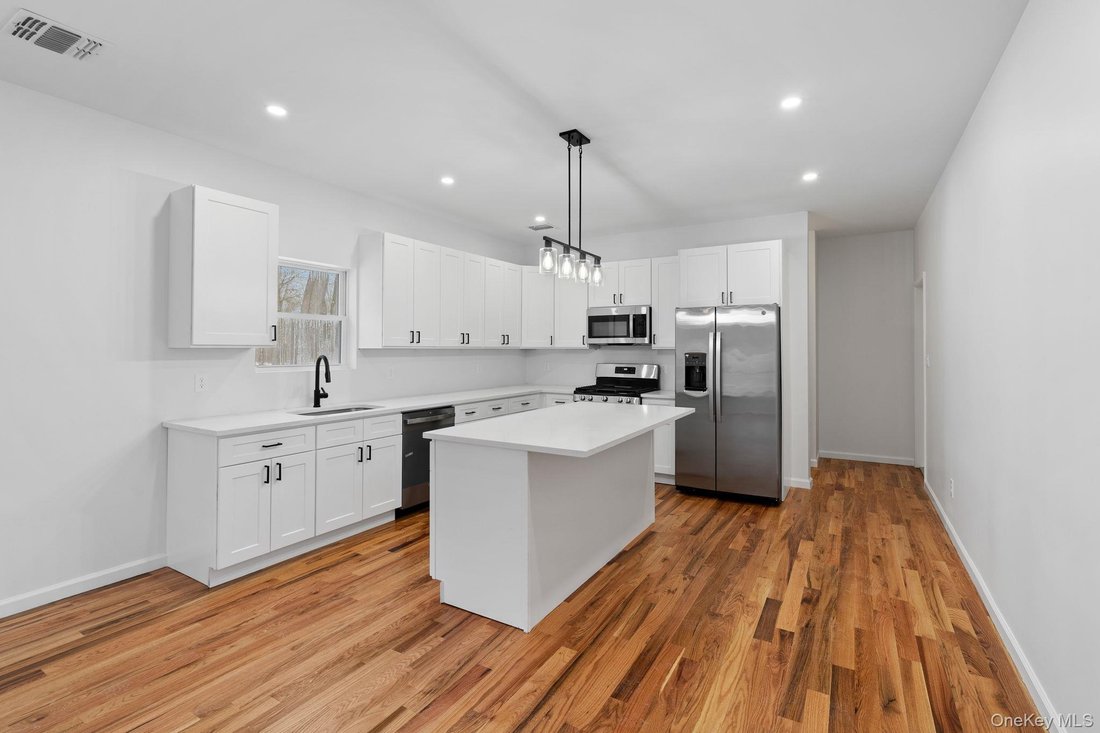 House in Montgomery, New York, United States 2 - 17095255