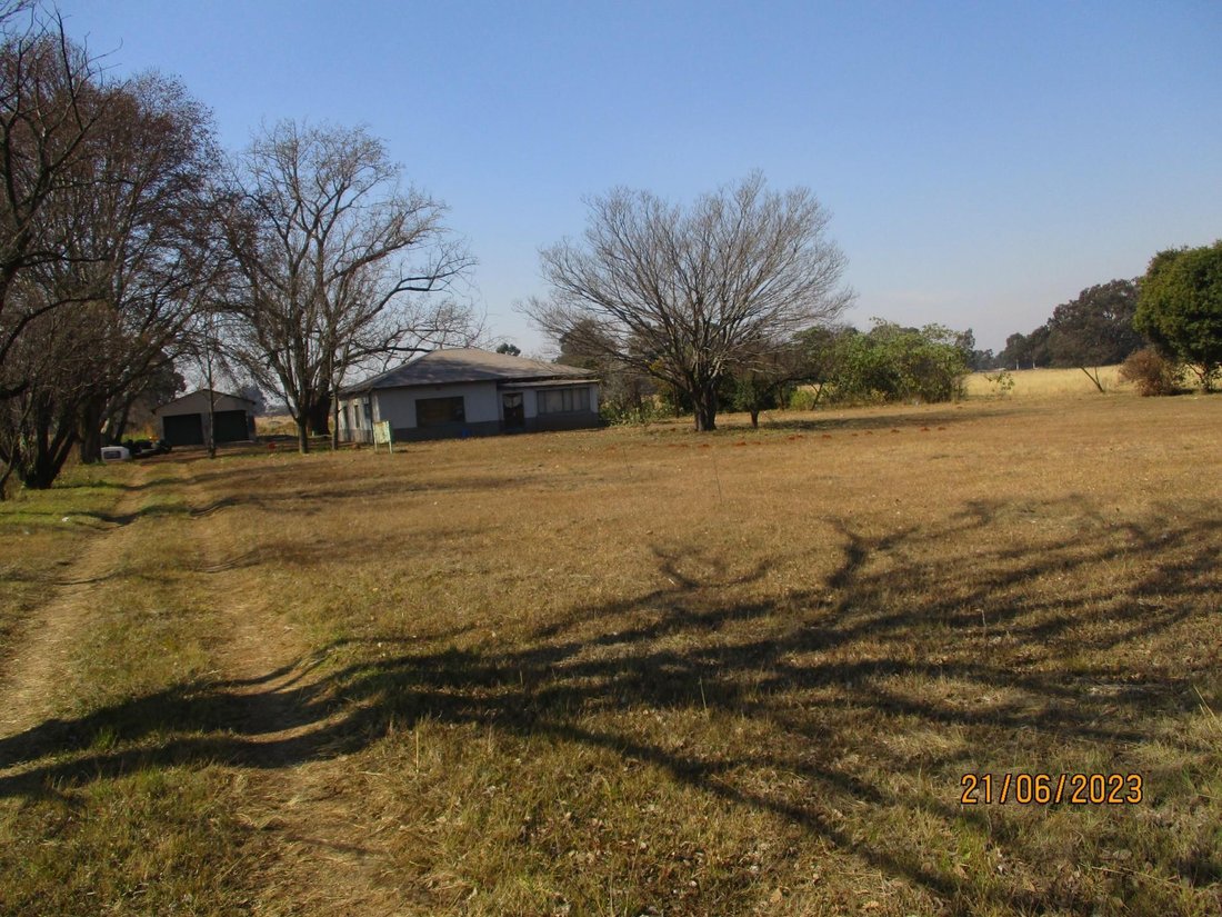 Land in Ogies, Mpumalanga, South Africa 3 - 17095162