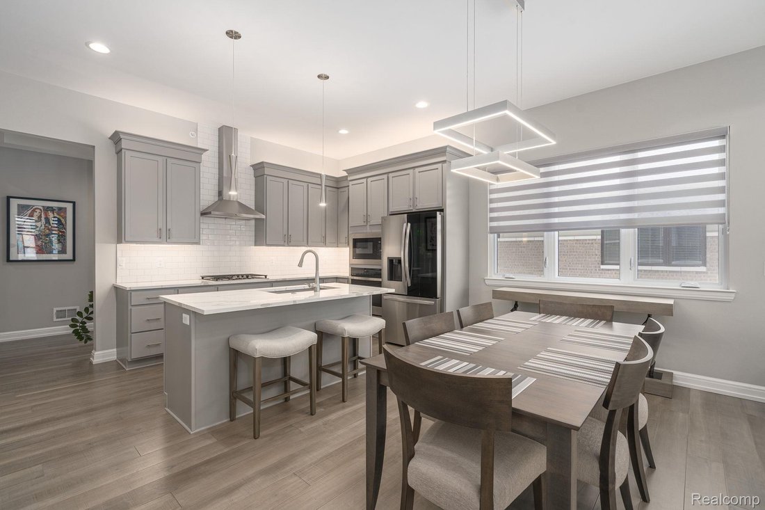Condo in Farmington Hills, Michigan, United States 4 - 17095453