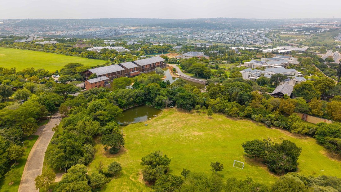 Land in Waterfall Equestrian Estate, Gauteng, South Africa 1 - 17095157