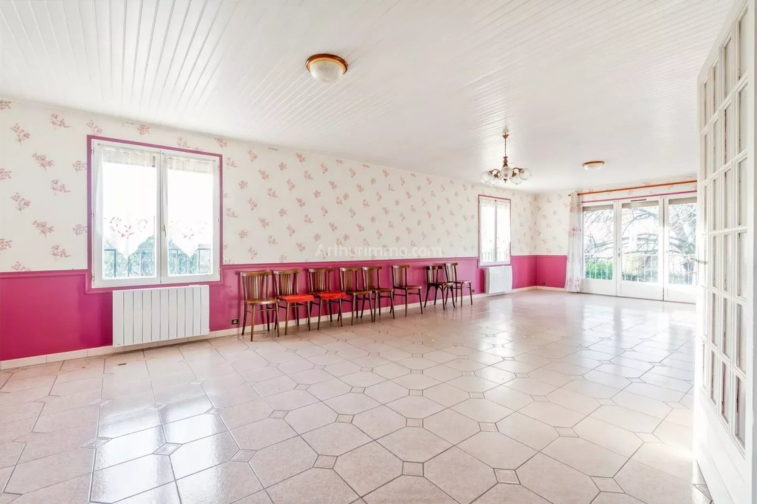 Estate in Dampmart, Ile-de-France, France 4 - 17090216