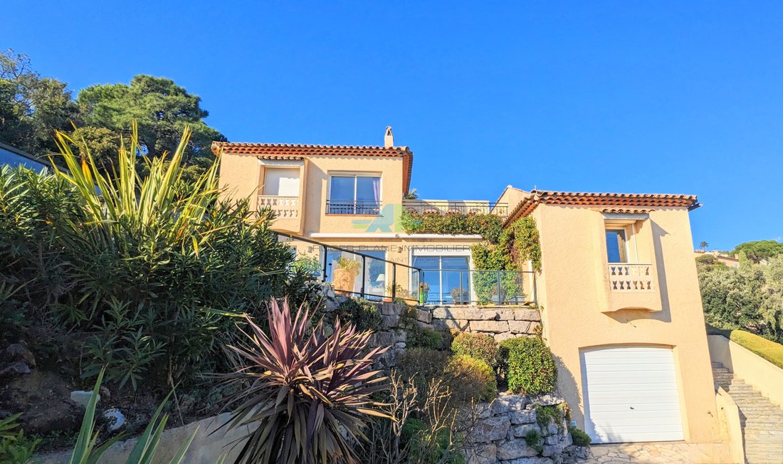 House in Les Issambres, Roquebrune-sur-Argens, France 1 - 17091704