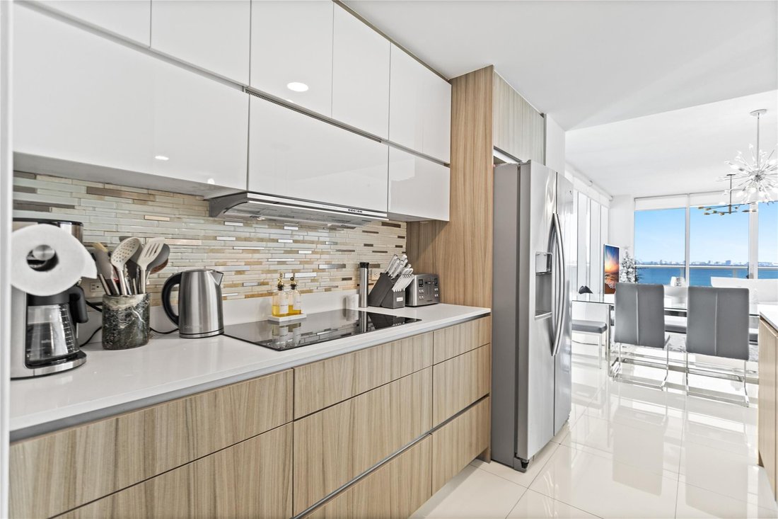 Condo in Miami, Florida, United States 5 - 17063569