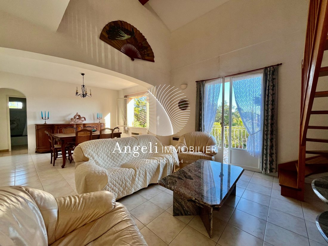 Villa in Frejus, Provence-Alpes-Côte d'Azur, France 1 - 17091992