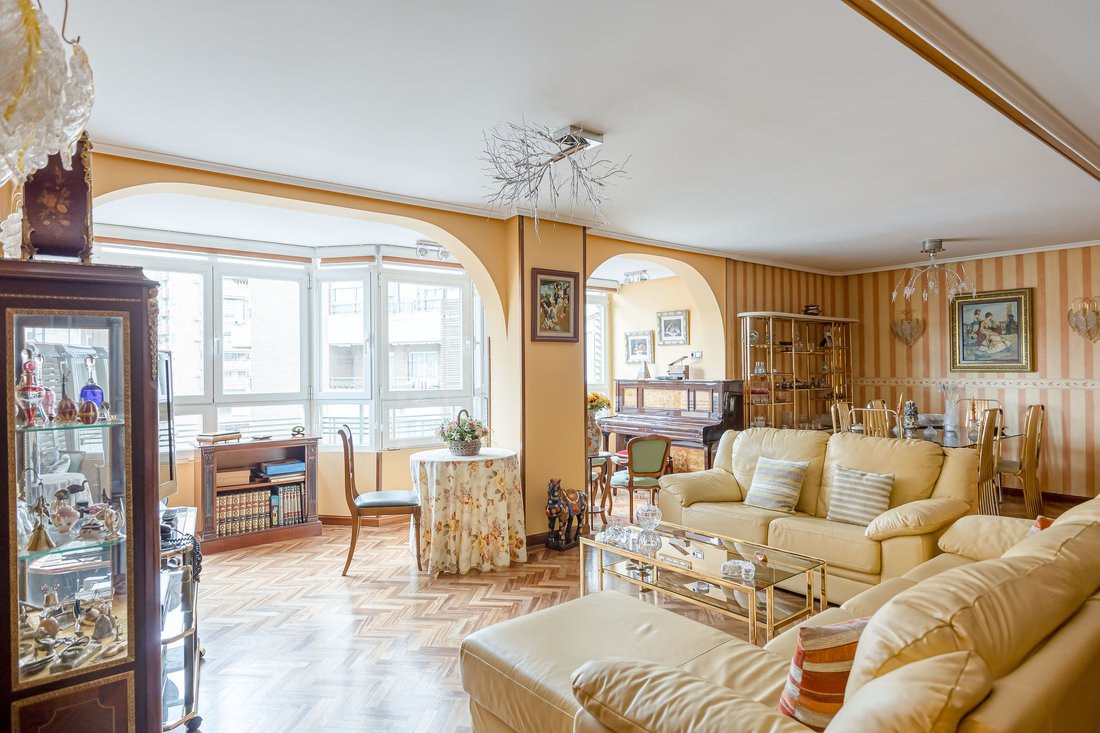 Apartment in Fuencarral-El Pardo, Madrid, Spain 4 - 17095159