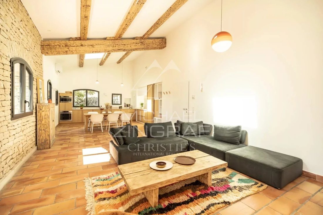 House in Gordes, Provence-Alpes-Côte d'Azur, France 2 - 17090797
