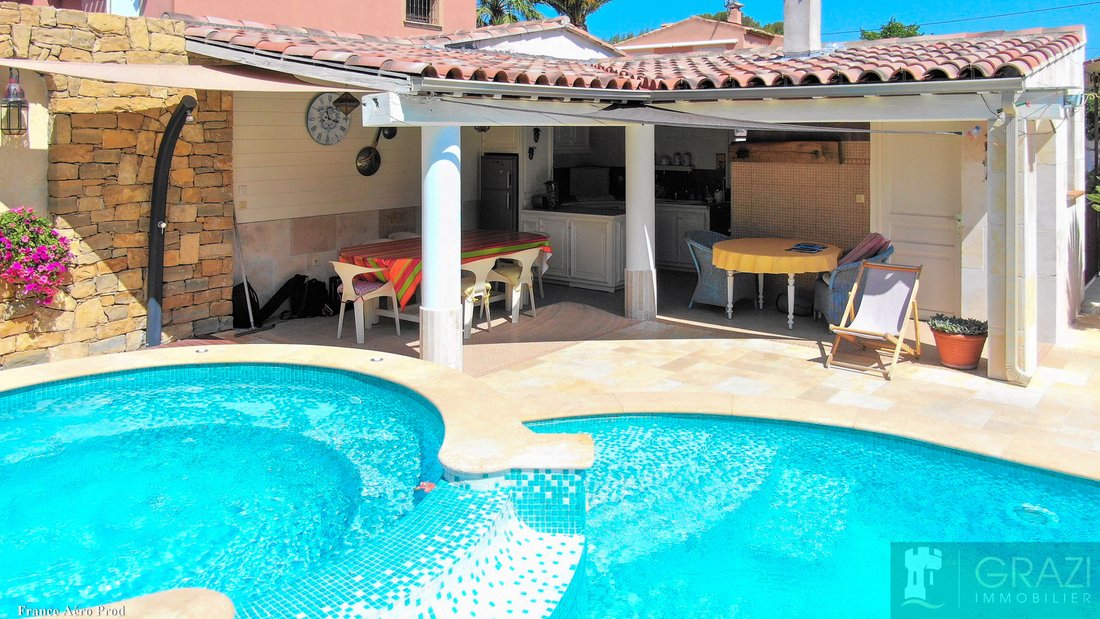 House in Beaucours-La Gorguette-La Morvenede, Sanary-sur-Mer, France 3 - 17091552