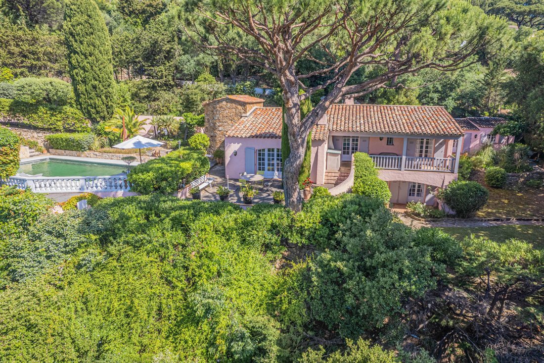 Villa in Nartelle-Noyer-Bellevue-bd des Sardinaux, Sainte-Maxime, France 1 - 17090956