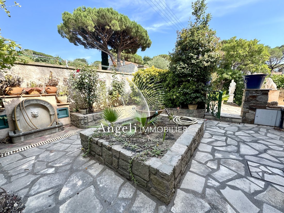 Villa in Les Issambres, Roquebrune-sur-Argens, France 5 - 17091768
