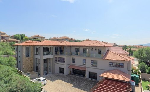 House in Hartbeespoort, North West, South Africa 1