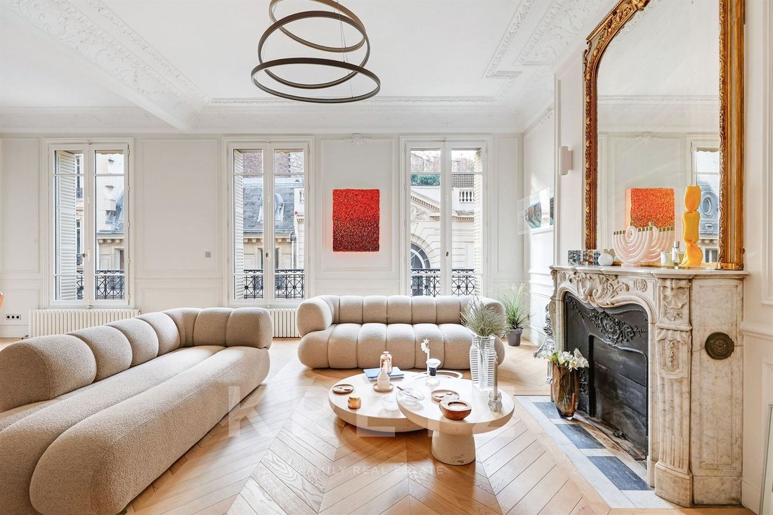 Apartment in Hoche-Friedland, Paris 8e Arrondissement, Paris 2 - 17071849