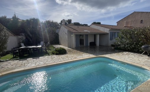 House in Coste Chaude-Mauveou, La Seyne-sur-Mer, France 1