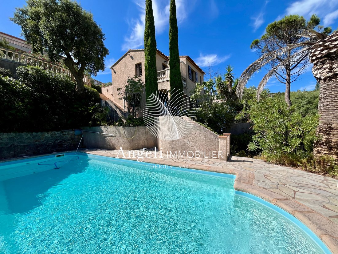Villa a Les Issambres, Roquebrune-sur-Argens, Francia 2 - 17091966