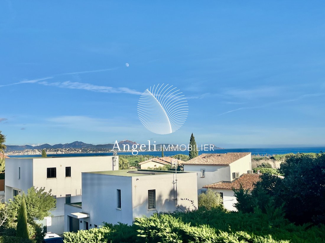 Villa in Frejus, Provence-Alpes-Côte d'Azur, France 1 - 17091755