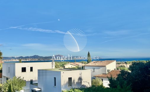 Villa in Frejus, Provence-Alpes-Côte d'Azur, France 1