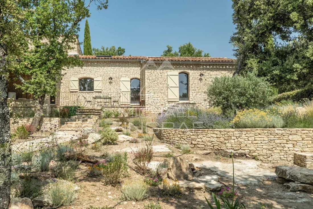 House in Gordes, Provence-Alpes-Côte d'Azur, France 5 - 17090797