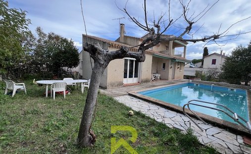 House in Zone Agricole, Marseillan, France 1