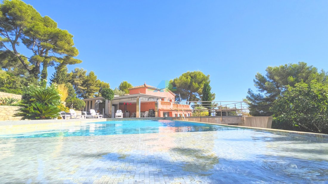 Villa in Les Issambres, Roquebrune-sur-Argens, France 2 - 17091594