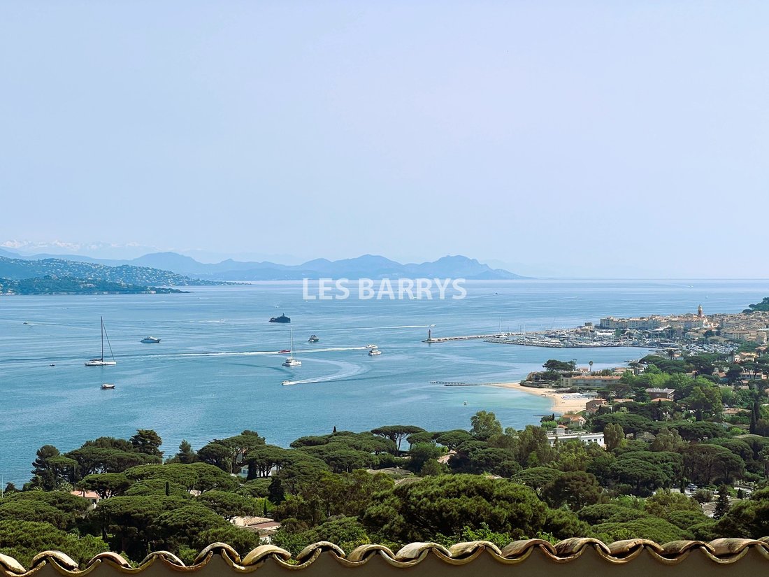 Villa in Gassin, Provence-Alpes-Côte d'Azur, France 1 - 17091707