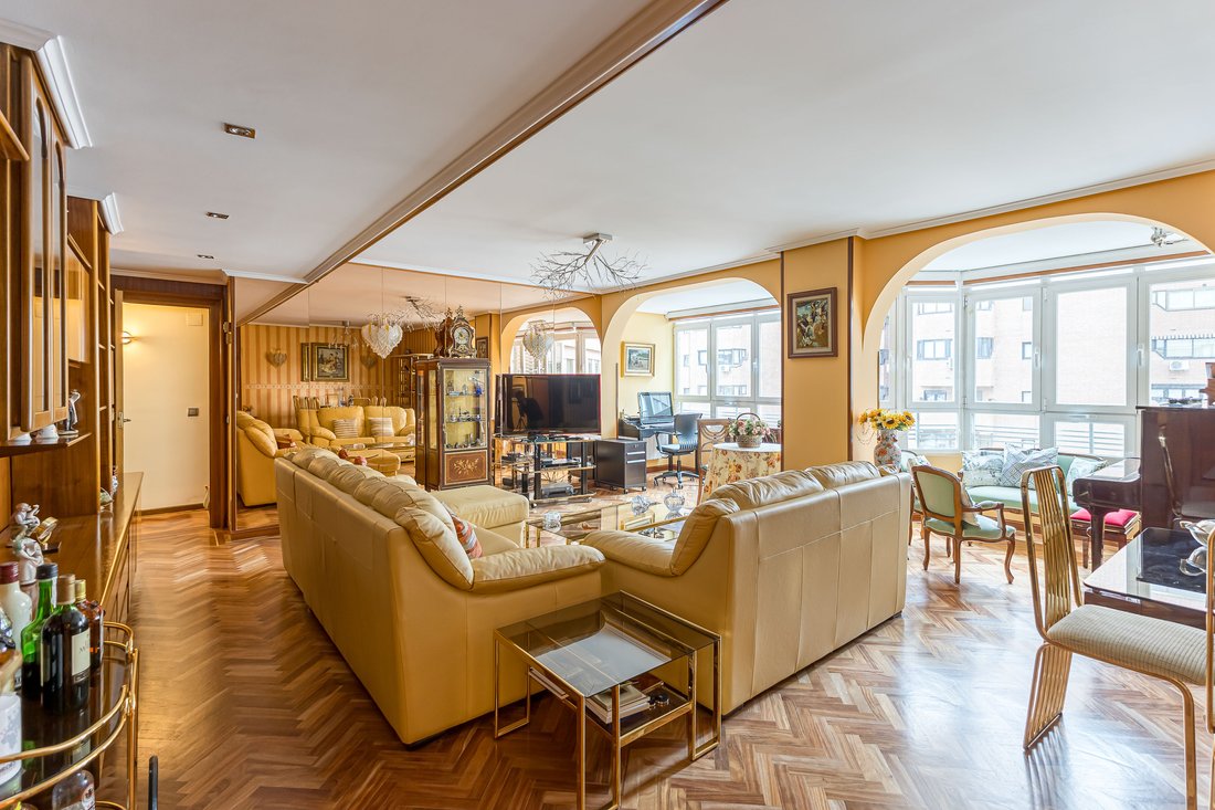 Apartment in Fuencarral-El Pardo, Madrid, Spain 3 - 17095159