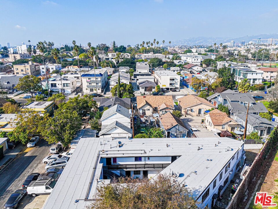 Los Angeles, California, United States 4 - 17094009