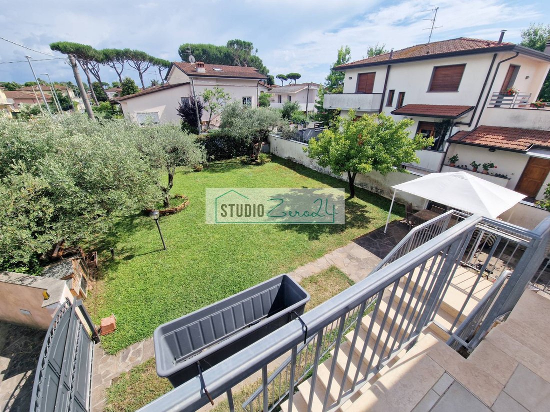 Apartment in Lido di Camaiore, Camaiore, Tuscany 5 - 17096188