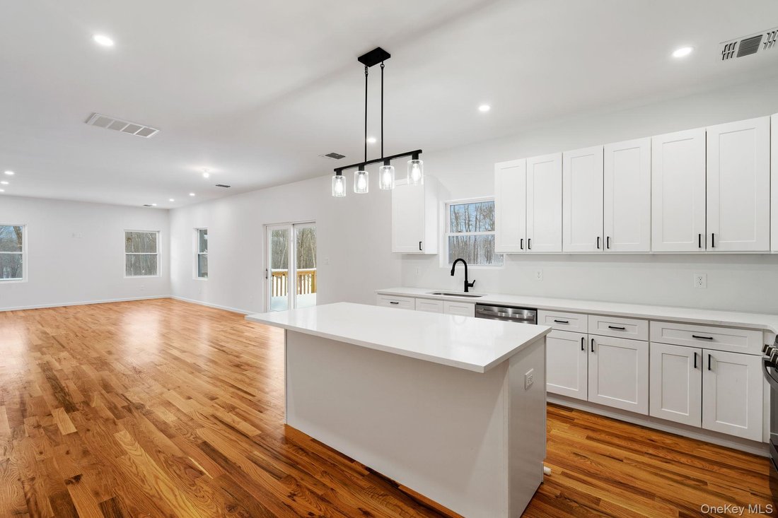 House in Montgomery, New York, United States 3 - 17095255