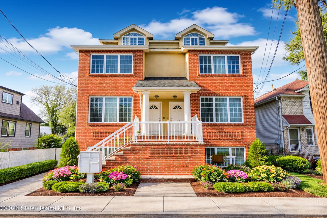 House in New York, New York, United States 1 - 17093341