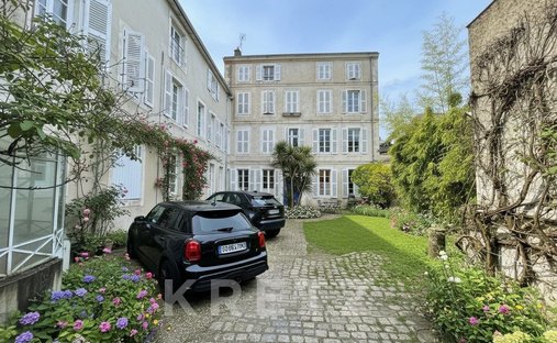 House in Centre Ville, La Rochelle, France 1