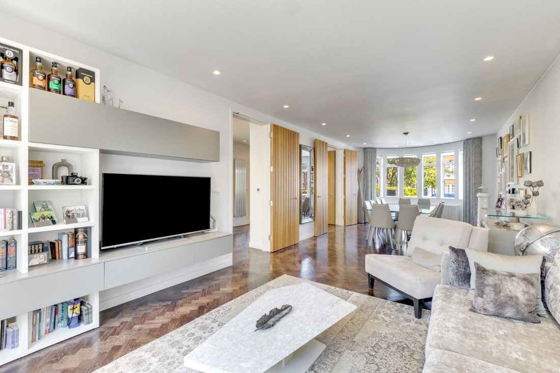 House in Finchley, Barnet, England 4 - 17089626