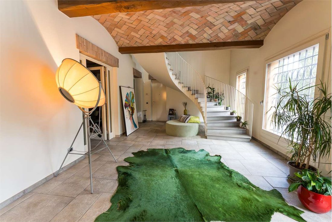 Villa in Modena, Emilia-Romagna, Italy 4 - 16650979