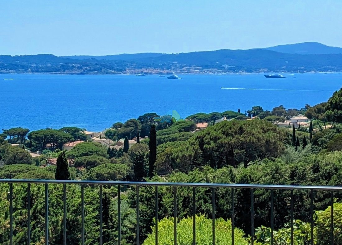 House in Ville-Les Saquedes-Le Bouillonnet, Sainte-Maxime, France 1 - 17091539