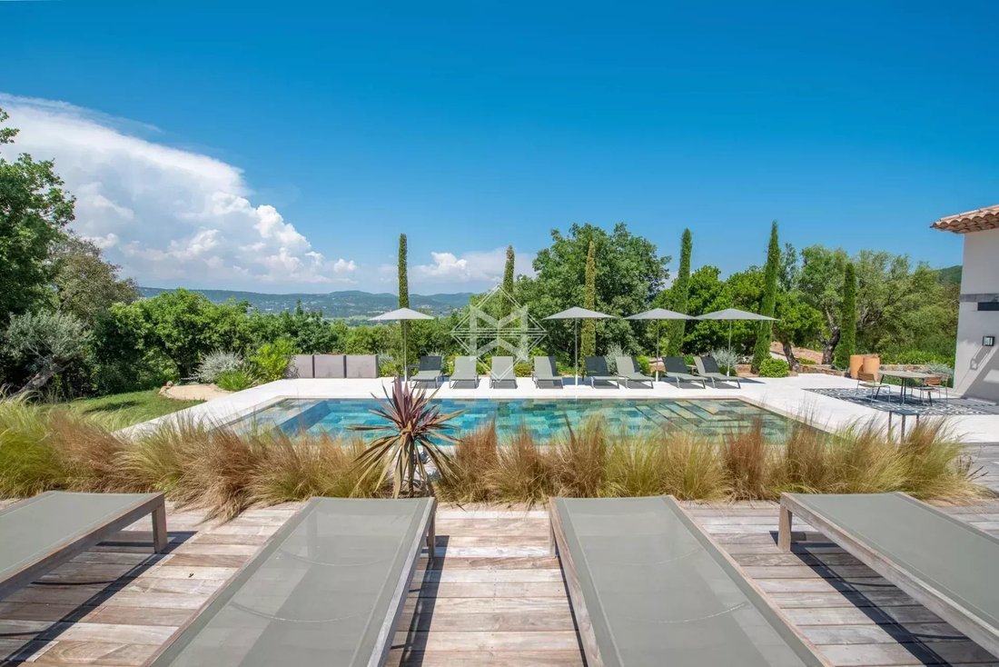 Villa in Le Plan-de-la-Tour, Provence-Alpes-Côte d'Azur, France 2 - 17090312