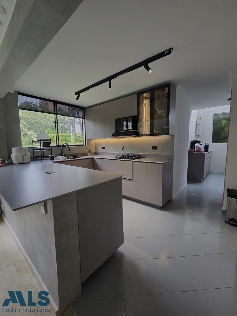 House in Medellín, Antioquia, Colombia 1 - 17090761