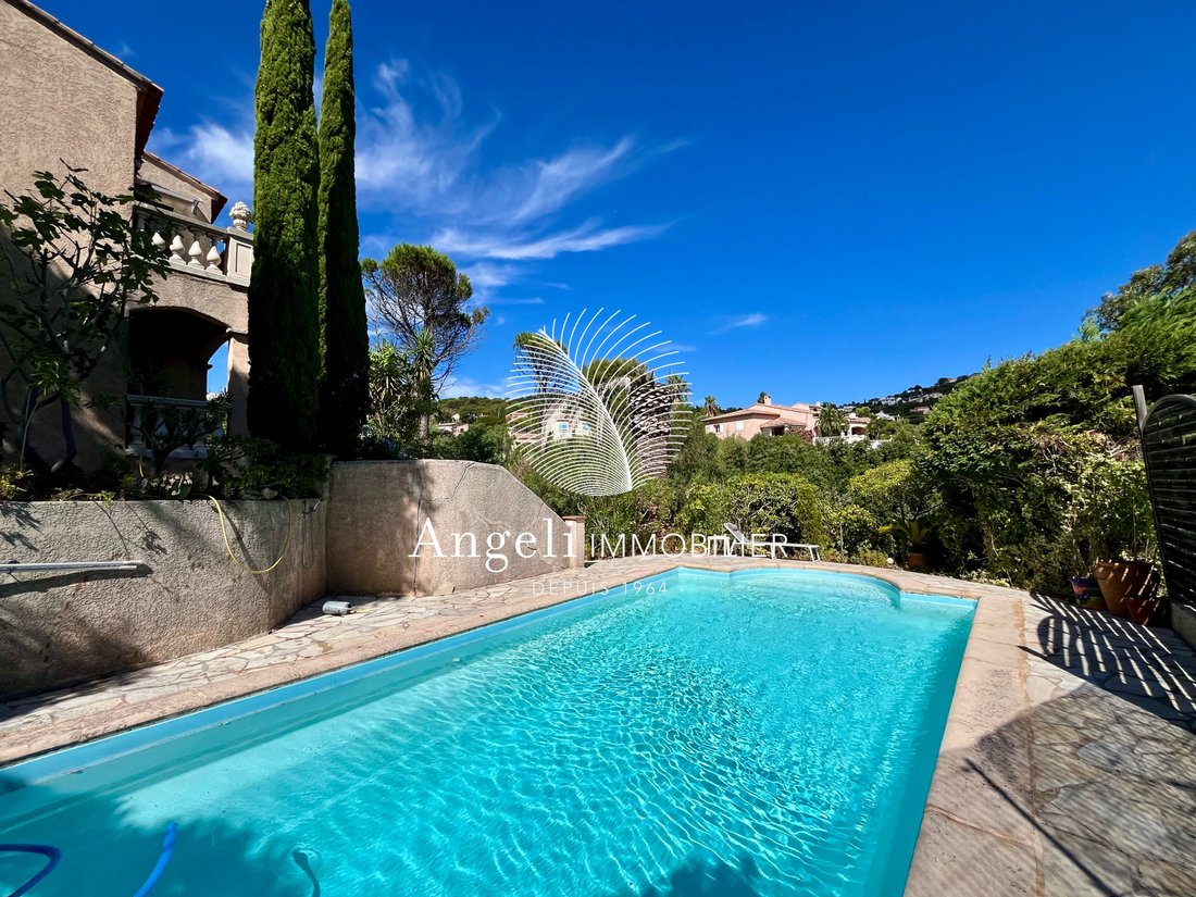 Villa a Les Issambres, Roquebrune-sur-Argens, Francia 3 - 17091966