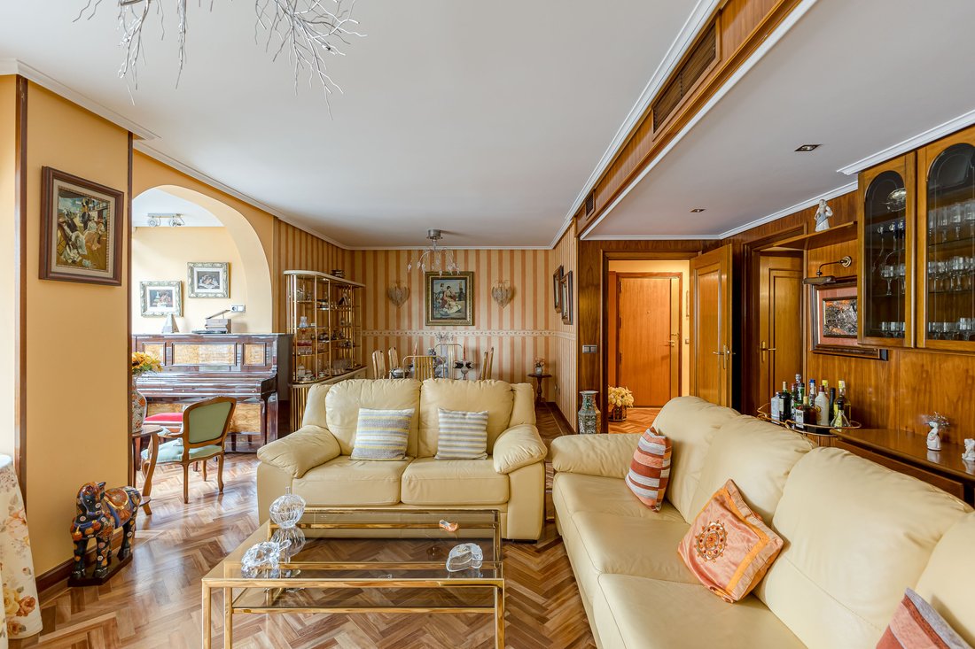 Apartment in Fuencarral-El Pardo, Madrid, Spain 5 - 17095159