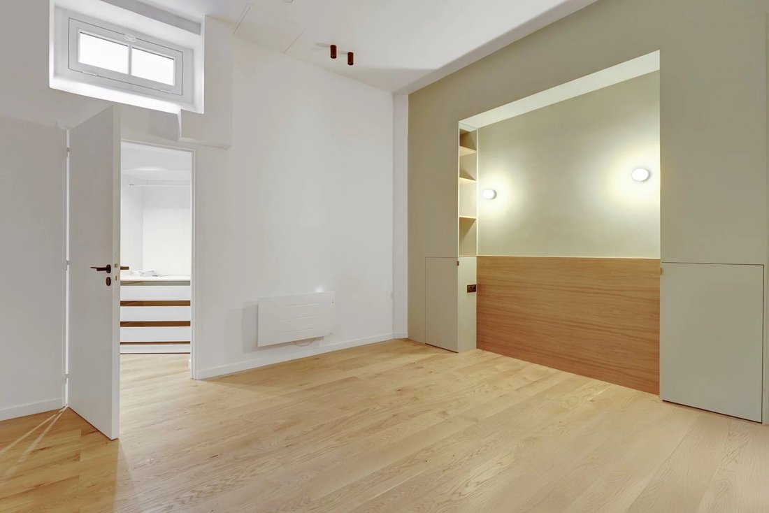 Apartment in Elysées-Madeleine, Paris 8e Arrondissement, Paris 5 - 17090446