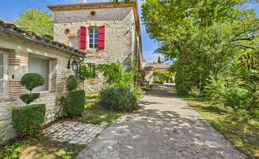 House in Penne-d'Agenais, Nouvelle-Aquitaine, France 1