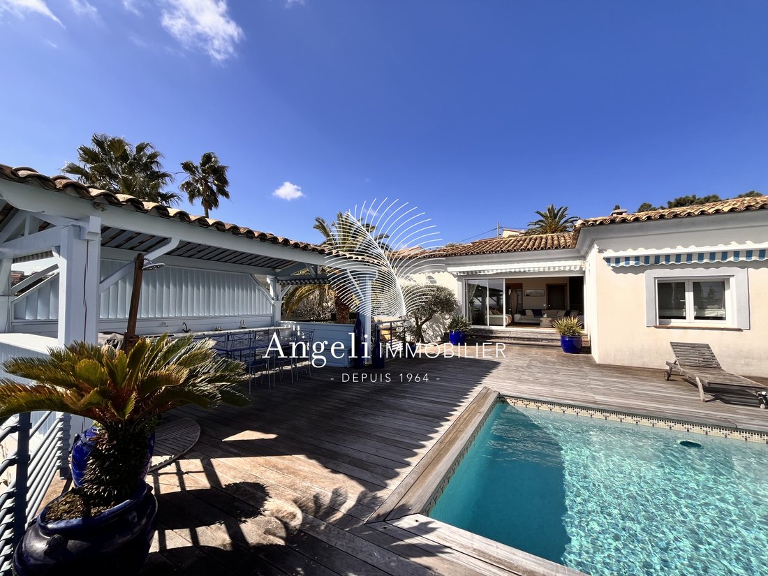 Villa in Frejus, Provence-Alpes-Côte d'Azur, France 2 - 17091860